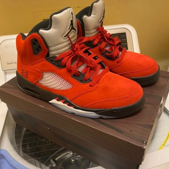 Jordan 5 Raging Bull - Picture 1 of 10